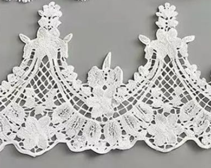 Palace style lace